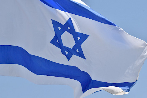 im Wind wehende Israel-Fahne